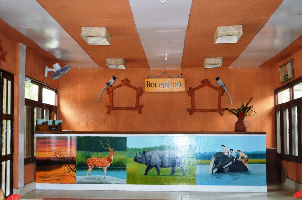 Chitwan Paradise Hotel Sauraha Luaran gambar