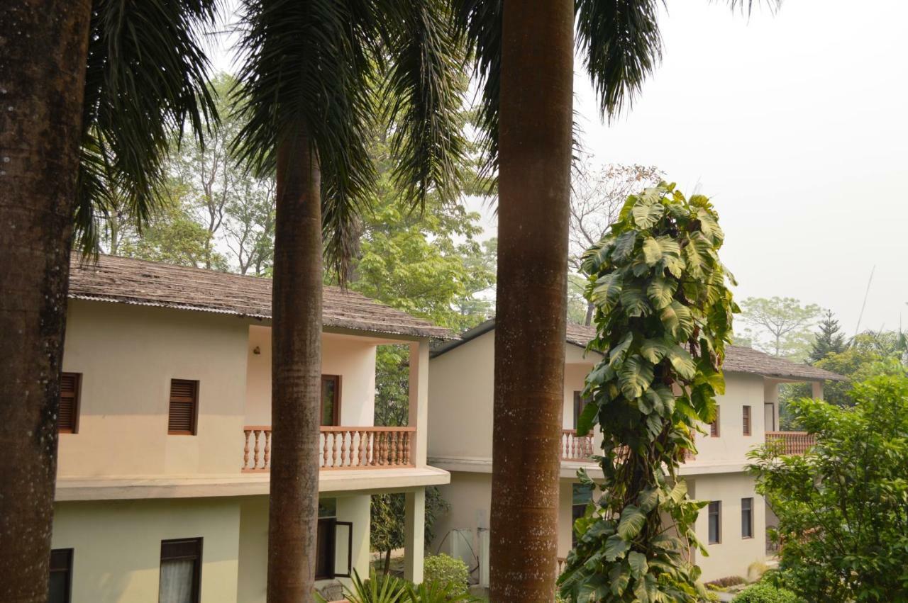 Chitwan Paradise Hotel Sauraha Luaran gambar